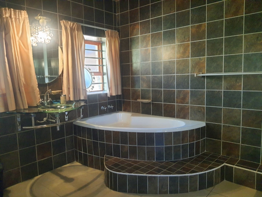 3 Bedroom Property for Sale in Menkenkop Western Cape